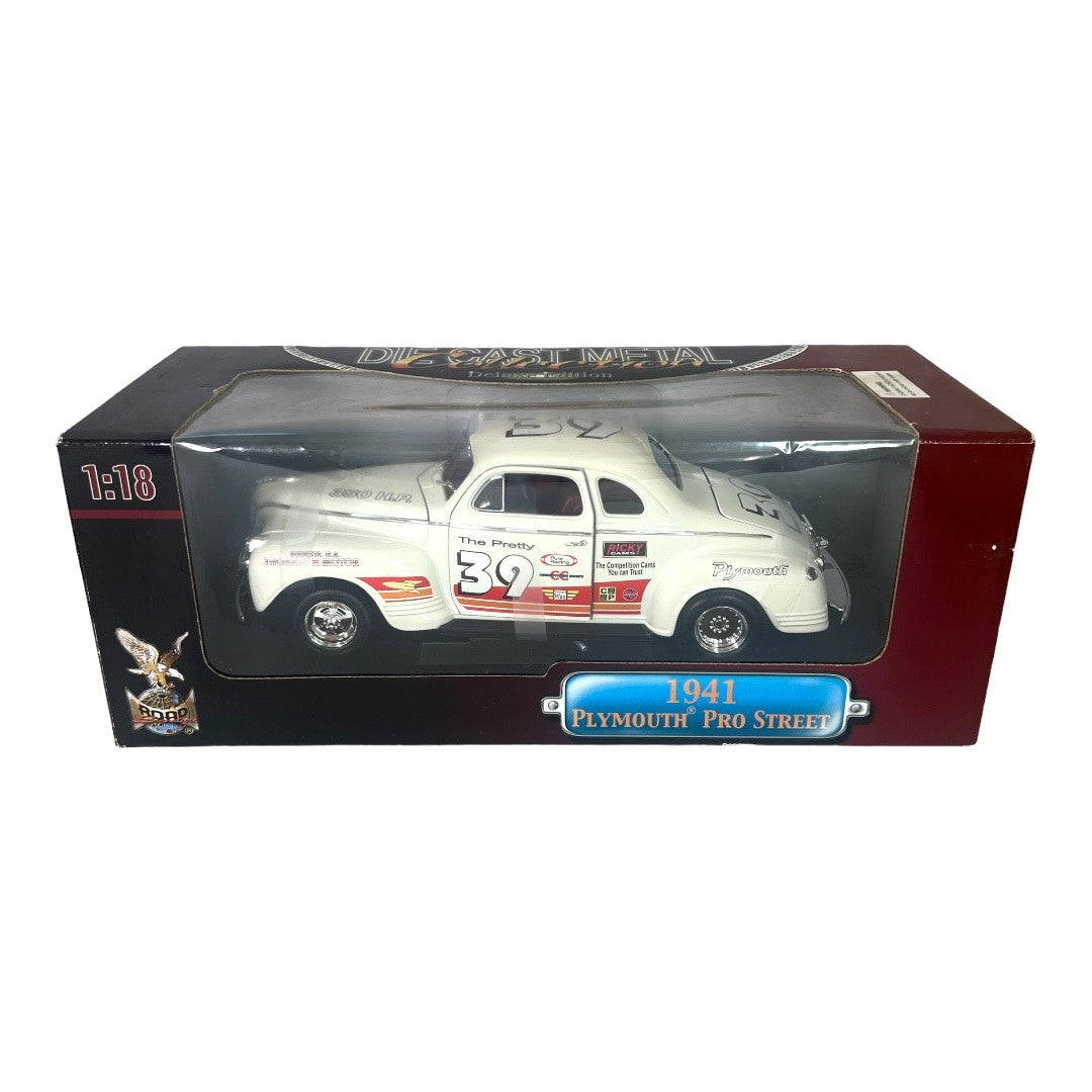 Road Signature ~ Deluxe Edition 1941 Plymouth Pro Street - 1:18 Scale